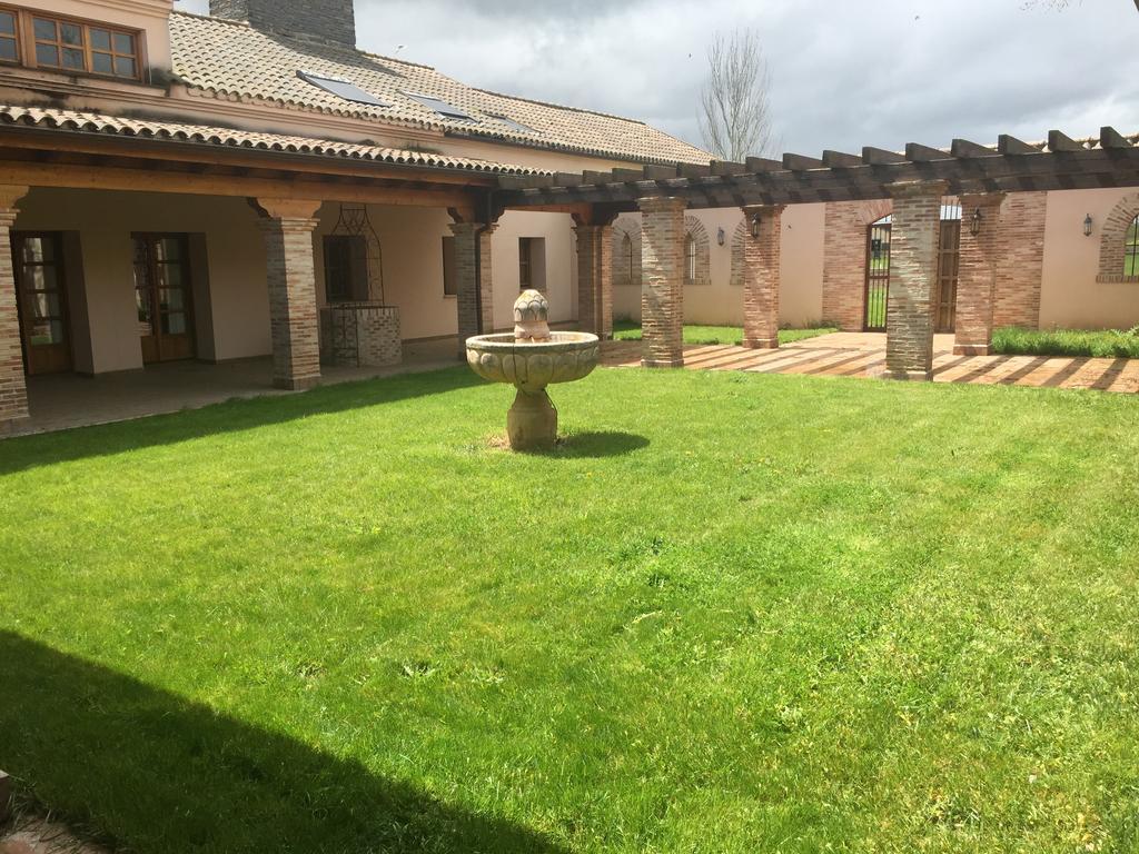 La Casona del Tormes Almenara de Tormes Exterior foto